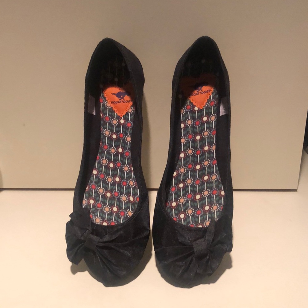 Black flats